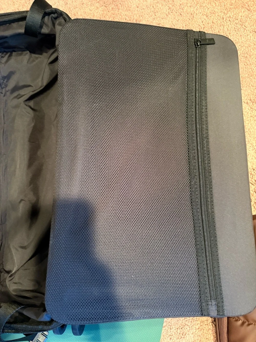 BEIS Black Hard-Shell Carry-On Spinner - Picture 13 of 15